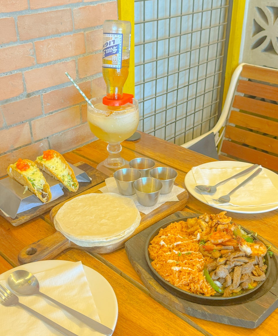찐이였던 필리핀 보라카이 맛집 스테이션 1 무니무니